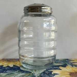 Vintage Glass Bee Hive Style Parmesan Shaker Silver-Tone Lid